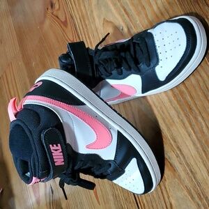 Nike Kids Big Kid Court Borough Mid - Black, White, Pink S3.5y